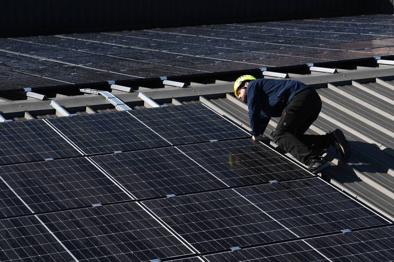 découvrez les aides photovoltaïques disponibles en 2025 pour soutenir votre transition énergétique. optimisez votre investissement dans l'énergie solaire grâce à des subventions, crédits d'impôt et dispositifs d'accompagnement adaptés à vos projets.