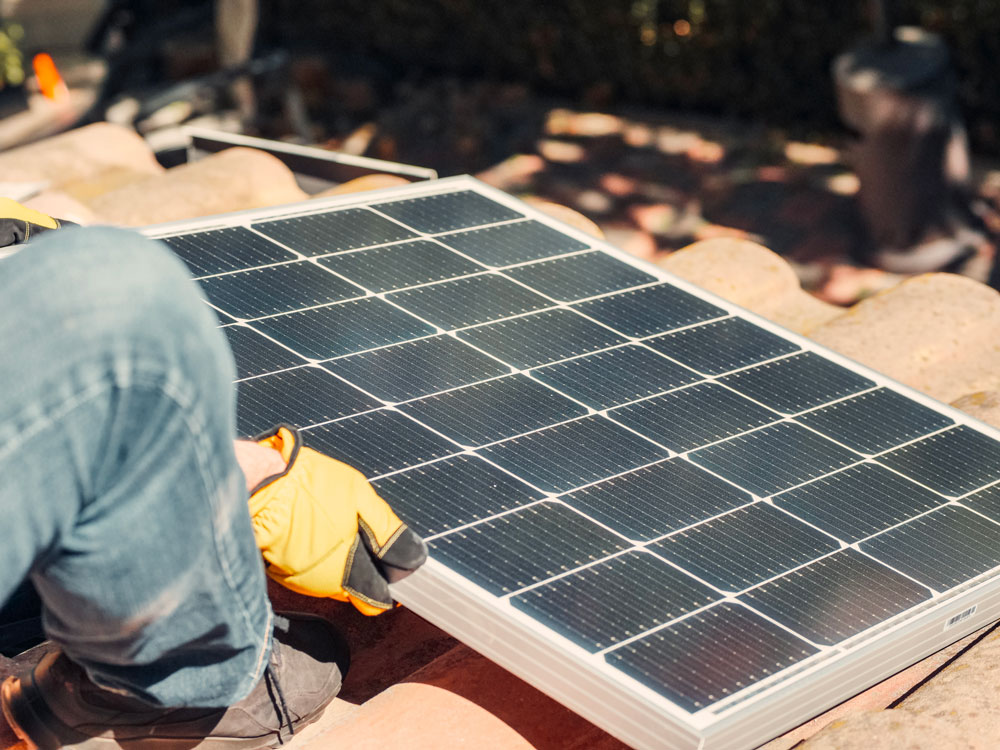 d&eacute;couvrez les subventions solaires disponibles en 2025 pour soutenir votre projet d'&eacute;nergie renouvelable. profitez des aides financi&egrave;res pour installer des panneaux solaires et contribuer &agrave; la transition &eacute;nerg&eacute;tique tout en r&eacute;duisant votre facture d'&eacute;lectricit&eacute;.