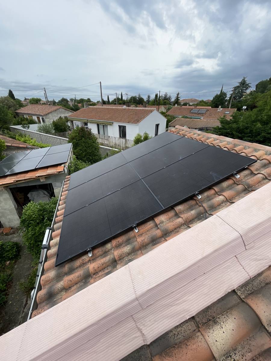 d&eacute;couvrez toutes les aides financi&egrave;res disponibles pour l'installation de panneaux solaires en france : subventions, cr&eacute;dits d&rsquo;imp&ocirc;t, primes &eacute;nergie et conseils pour optimiser votre projet photovolta&iuml;que.
