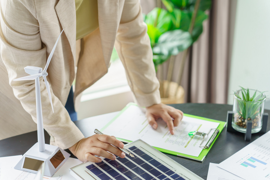 d&eacute;couvrez toutes les d&eacute;ductions fiscales pour l'installation de panneaux photovolta&iuml;ques en 2025 : conditions, avantages et conseils pour optimiser votre investissement solaire.