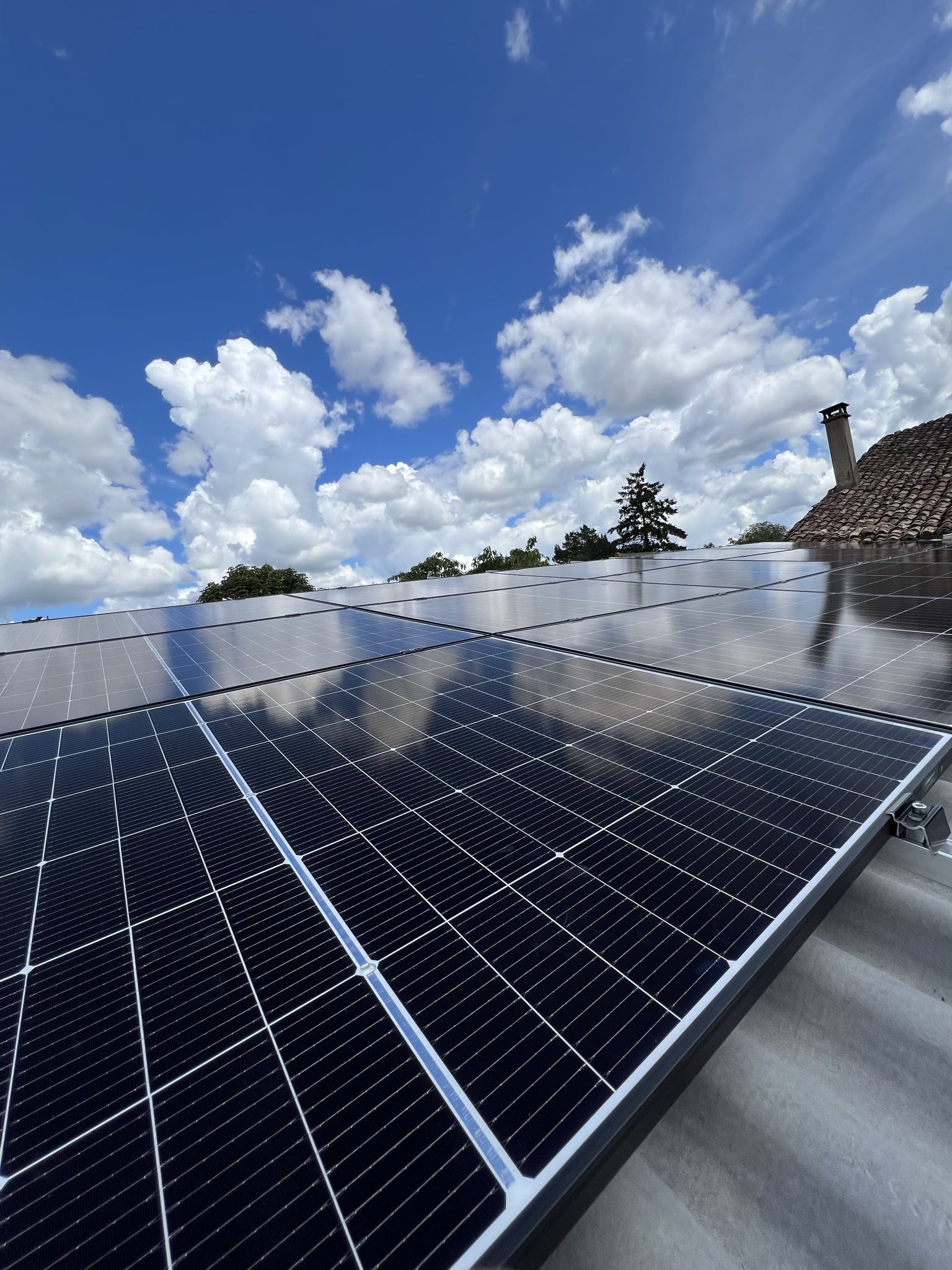 trouvez un installateur solaire rge qualifié pour optimiser vos économies d'énergie. profitez d'une pose professionnelle de panneaux solaires et réduisez durablement votre facture énergétique.
